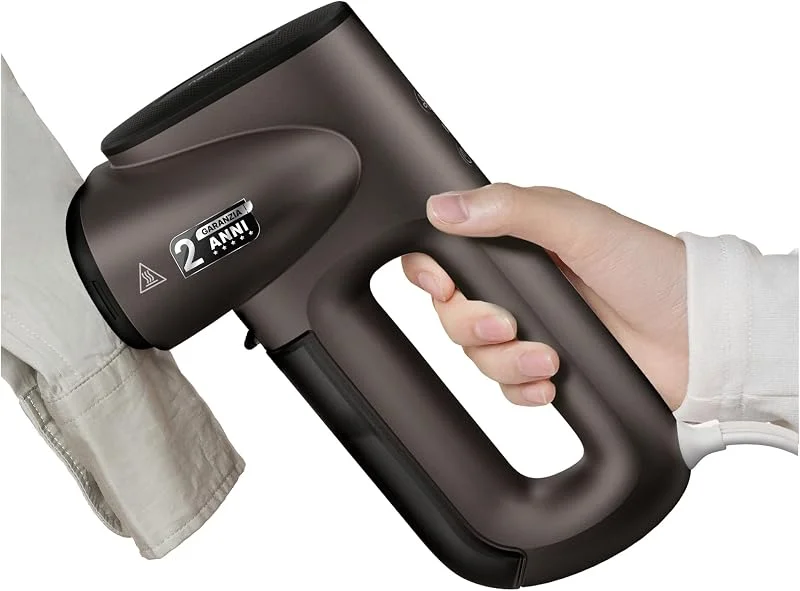 Neakasa Magic 1 Ferro da Stiro Verticale Portatile da Viaggio, Tecnologia AirIron 2300Pa con Vapore e Aspirazione, Stiro a Una Mano Senza Residui d'Acqua, Pronto da Indossare (Antracite) — Umidificatore